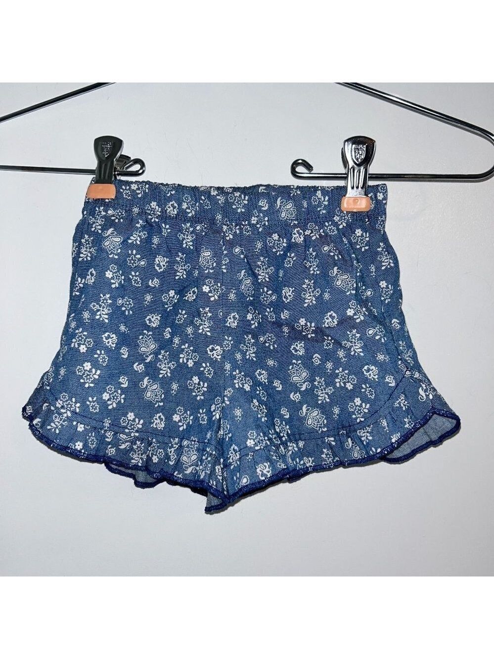 5 for $10 Girl's Disney Minnie shorts Size 2T